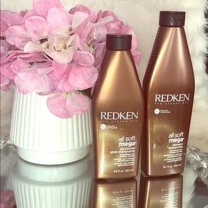 Redken shampoo and conditioner set